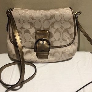*NEW w/tags* COACH gold signature cross body bag🌟